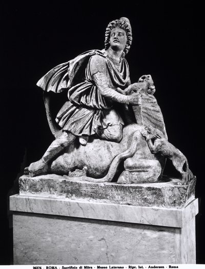 Mithras megöl egy bikát (márvány) alkotó: Roman