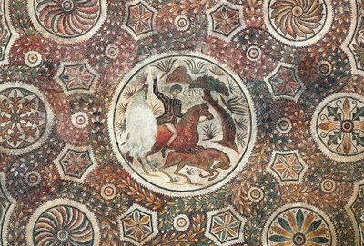 Mozaik vadászjelenettel, Kr.u. 4. század (mozaik) alkotó: Roman