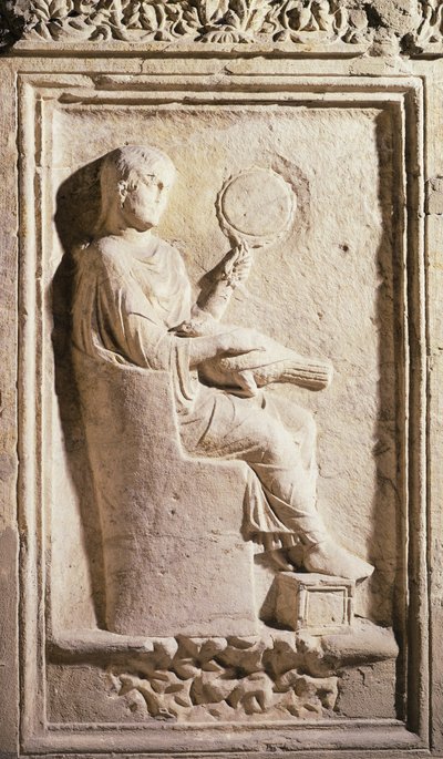 Római hölgyet ábrázoló dombormű tükörrel (kővel) alkotó: Roman
