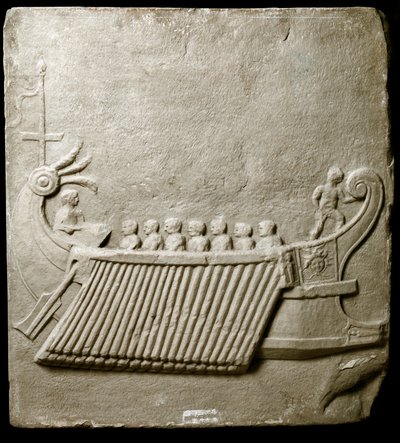 Római művészet: római trirém – Pozzuoli (Pozzuoli) márványfríz töredéke alkotó: Roman