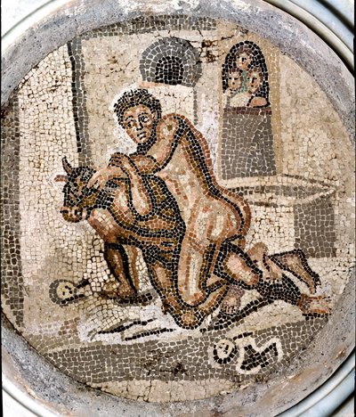 Római művészet: „Ezek a minotaurusz ellen harcolnak”” Pompei helyéről származó mozaik. 1-3. században. Nápoly, Museo Archeologico Nazionale alkotó: Roman