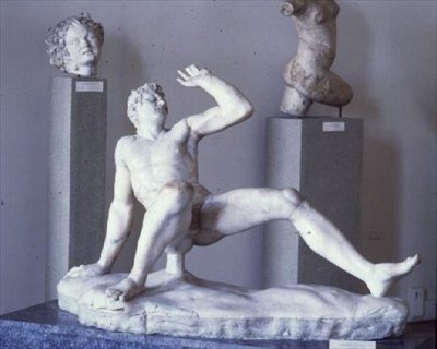 Egy eleső Gallia szobra, egy Kr.e. 3. századi pergamoni iskola eredeti másolata (márvány) alkotó: Roman
