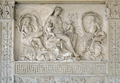 Földanya vagy Földanya alkotó: Roman