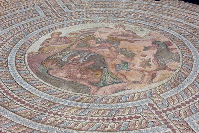 Thészeusz és a Minotaurusz, Thészeusz háza, Paphos, Ciprus (mozaik) alkotó: Roman
