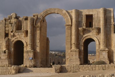 Kilátás a diadalívre, i.sz. 129 körül épült alkotó: Roman