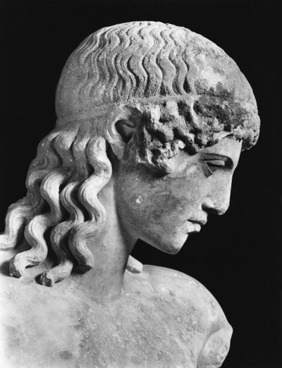 Apollo (márvány) (f/w fotó) (részlet) alkotó: Roman Roman
