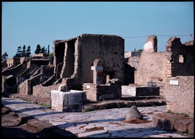 Keresztút a cardo V és az alsó decumanum között, Kr.e. 5. század – Kr. u. 1. század alkotó: Roman Roman