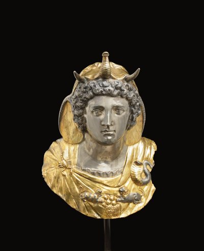 Kleopátra Selene emblémája, c. Kr.e. 1. század vége – Kr. u. 1. század eleje (aranyozott és ezüst) alkotó: Roman Roman