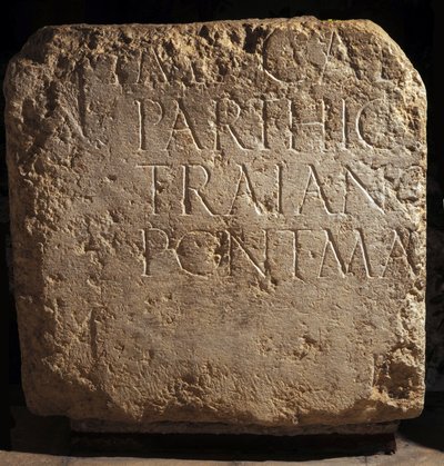 Egy nagyobb hadriánus-kori felirat része, Kr.u. 2. század (kő) alkotó: Roman Roman
