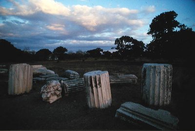 Athéné templomának romjai alkotó: Roman Roman