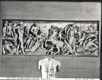 Marsot és Rhea Silviát (márvány) ábrázoló szarkofág (f/w fotó) alkotó: Roman Roman