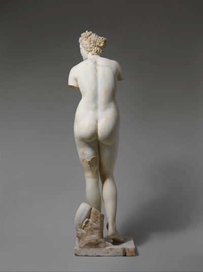 Aphrodité szobra alkotó: Roman Roman