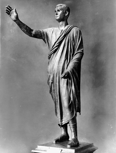 Római szónok szobra (bronz) alkotó: Roman Roman