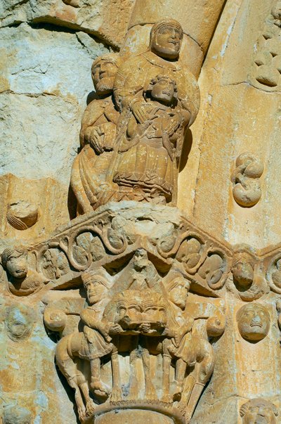 A Szent Maria de Covet-templom homlokzata, Isona, Spanyolország, a főváros részlete alkotó: Romanesque