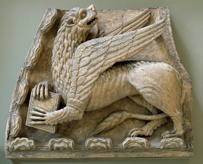 Griff szobrok a Saint Loup de Naud (Szajna és Marne) templom portáljának eredetijéből 1170 Párizs, Francais Műemlékek Múzeuma alkotó: Romanesque