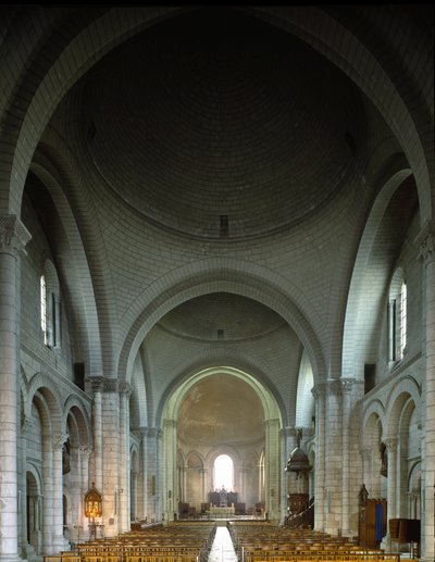 A Cathedrale Saint Pierre (Saint Pierre) belső képe alkotó: Romanesque