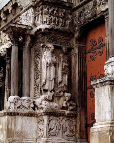 Szent János és Szent Péter, a nyugati homlokzat központi portálja alkotó: Romanesque
