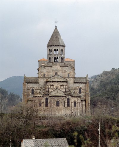 Kilátás a templomra alkotó: Romanesque