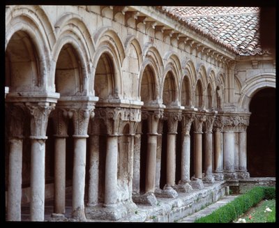 Kilátás a Las Huelgas de Burgos királyi kolostor kolostorára alkotó: Romanesque
