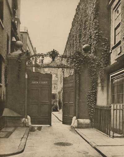 „Bejárat a csendes Amen udvarba a Warwick Lane-ben”, 1935. alkotó: SO Gorse