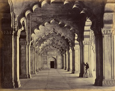Agra - A Moti Masjid belső tere, a főhajóval alkotó: Samuel Bourne