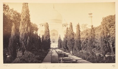 Agra; a Tádzs a szökőkúttól nézve alkotó: Samuel Bourne