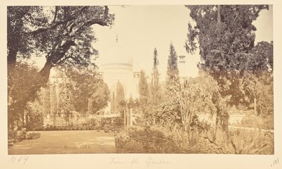 Agra; Der Taj, vom Garten aus alkotó: Samuel Bourne
