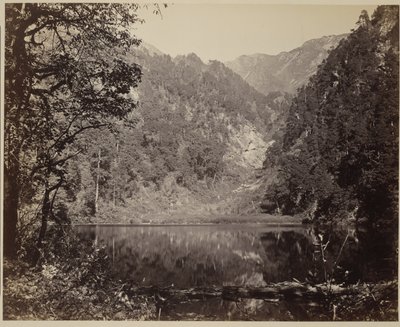 Kis tó a hegyekben alkotó: Samuel Bourne