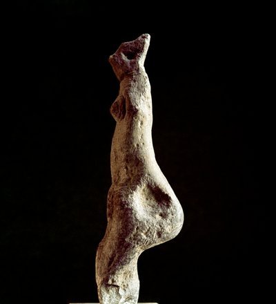 Nuragikus kultúra (nuraghi) Szardíniai: Venus steatopigic (hát alsó formája) (Venus de Macomer) mészkő szobra, amely a Nuoro melletti Macomerből származik. A prenuragikus időszakból (Kr. e. 25-18. század) az eneolitikumból származik. Cagliari, Nemzeti Régé alkotó: Sardinia Nuragic Civilization