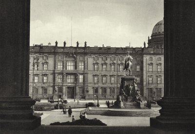 Berlin: Kilátás a palotára és a Lustgartenre; Kilátás a királyi palotára és a Lustgartenre (f/w fotó) alkotó: Sasha Stone