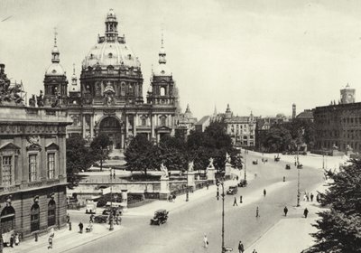Berlin: Vor der Schlossbrucke; A Palotahíd előtt (f/w fotó) alkotó: Sasha Stone