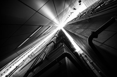 Geometrikus városi mászás alkotó: Satoshi Hata