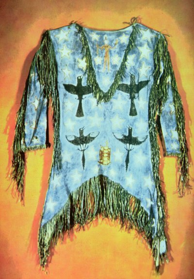 "Ghost dance" ruha, Arapaho Tribe (backbőr) alkotó: School American
