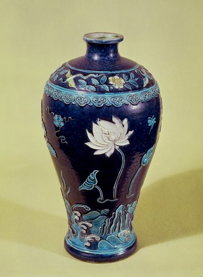 Ming váza három színű díszítéssel (porcelán) alkotó: School Chinese
