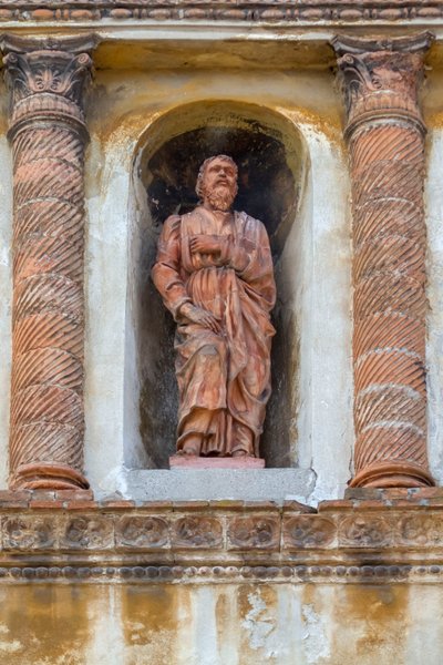 Szent alakja, terrakotta szobor a Palazzo Valenti Gonzaga fülkéjében, Casa Guerrina néven, fancelli stílusban, Via Frattini 5, Mantua (UNESCO Világörökségi Lista, 2008), Lombardia, Olaszország alkotó: School Italian