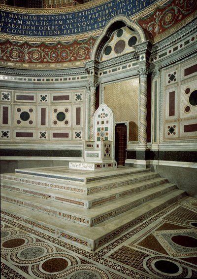 Kilátás a püspöki trónra a Laterano Szent János-bazilika (San Giovanni in Laterano) apszisának pápai szószékén. Róma alkotó: School Italian
