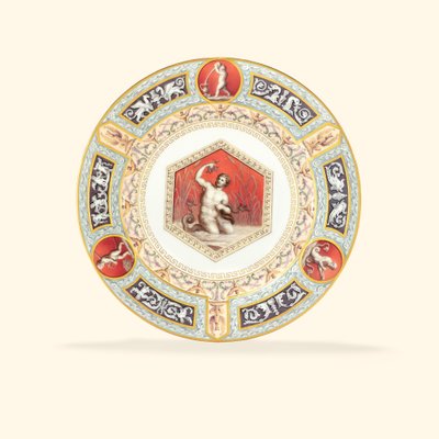 A Raphael Service porcelán éttányérja, a közepén Tritont ábrázolják alkotó: School Russian