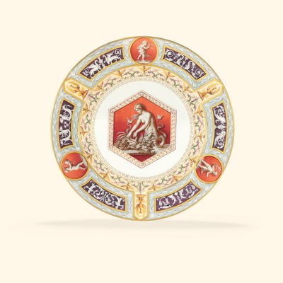 A Raphael Service porcelán éttányérja, a közepén sellőt ábrázol alkotó: School Russian