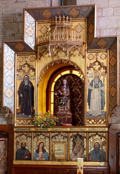 Ermitázs (Nuestra Señora de La Plaza Ermitázs). Belül. Oltár (fotó) alkotó: School Spanish