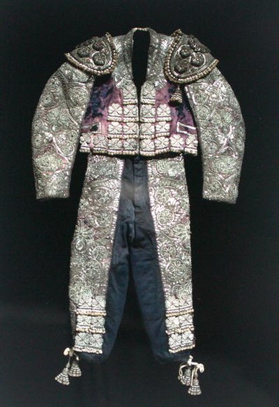 Matador kabát és nadrág (textil) alkotó: School Spanish