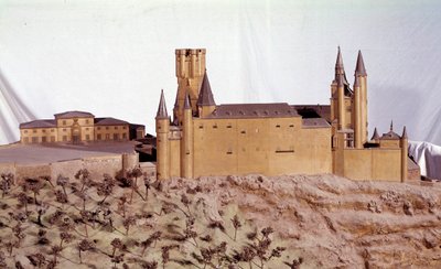 Katonai építészet: VI. Alfonz kasztíliai király által épített Segovia királyi Alcazar miniatűr modellje. Madridi Armee Múzeum. alkotó: School Spanish
