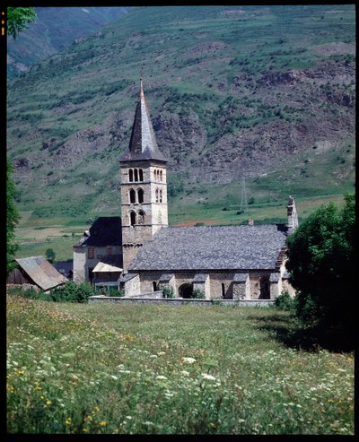 Kilátás a Szent Mária, Arties templomra (fotó) alkotó: School Spanish