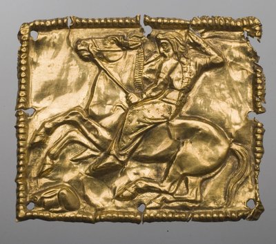 Art des steppes - szkíta művészet : Vadászjelenetet ábrázoló emléktábla. Arany, méret: 5,2x4,2, Kr.e. 5-4. század, Állami Ermitázs, Szentpétervár alkotó: Scythian