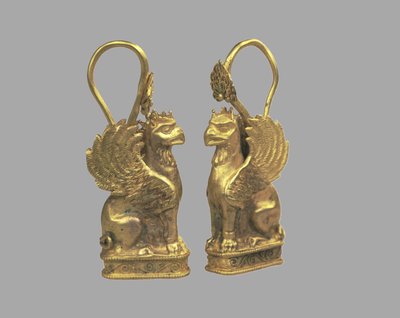 Griff formájú fülbevaló, V. század. időszámításunk előtt alkotó: Scythian