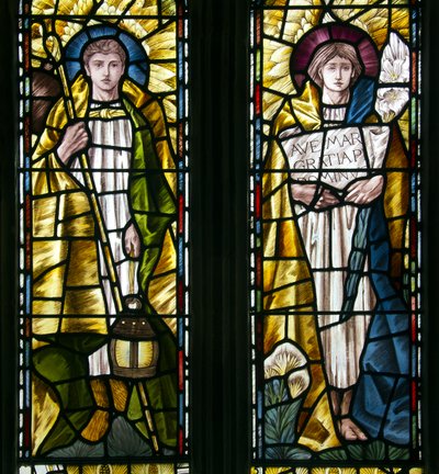 Mortehoe, St Mary, Heaton Butler & Bayne, Selwyn Kép, Szent Rafael és Szent Gábriel arkangyalok, 1890 körül. alkotó: Selwyn Image Selwyn Image