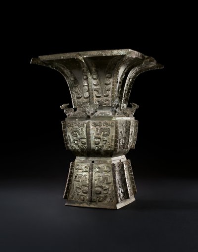 Rituális boros edény, Fangzun (bronz) alkotó: Shang Dynasty Chinese School