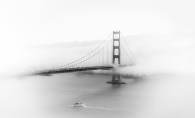 A ködös Golden Gate-híd alkotó: Songhu Yan