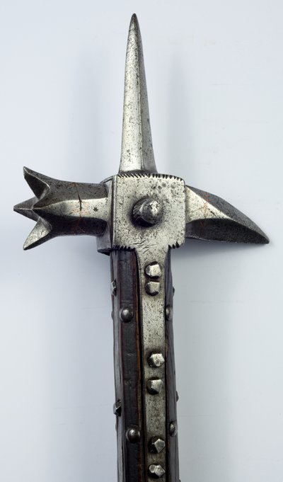 Warhammer for Foot Combat, 1440 körül (vas és fa réz betéttel) alkotó: Southern European