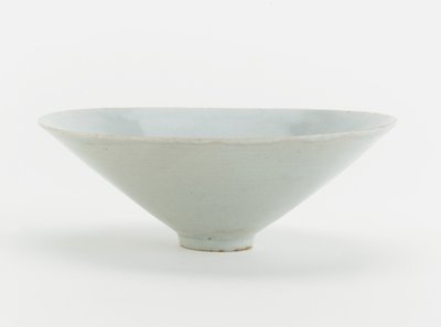 Főnixből és virágokból öntött tál, 1200 körül (kerámia) alkotó: Southern Song Dynasty Chinese School