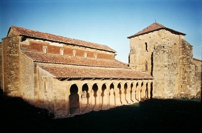 A 913-ban alapított San Miguel de Escalada templom alkotó: Spanish School